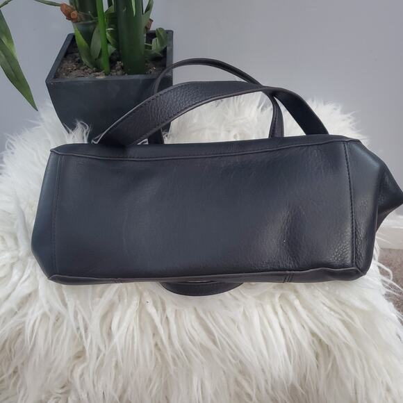 Aimee Kestenberg Black Soft Leather Shoulder Bag - Picture 10 of 14